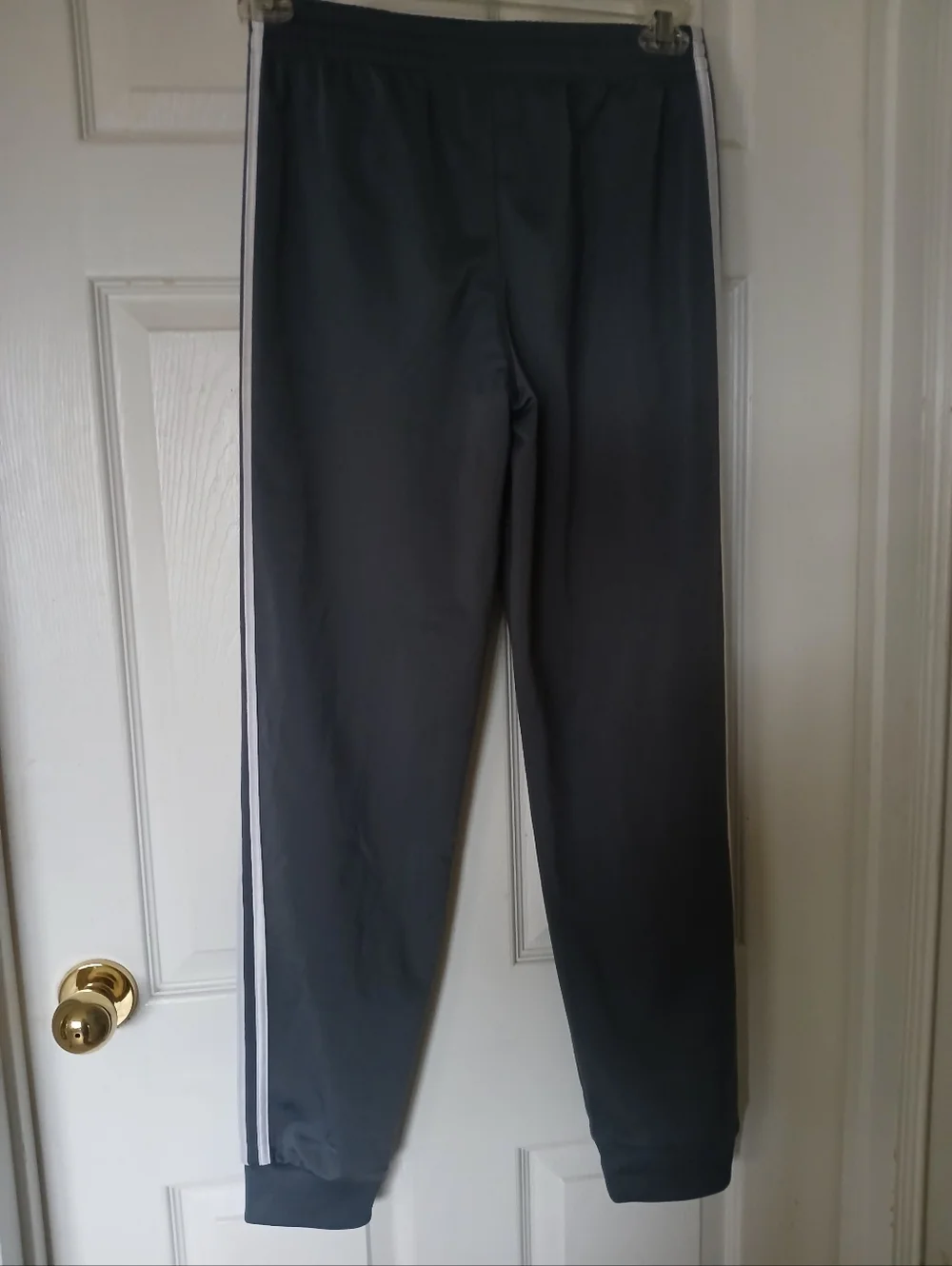 Adidas Boys Grey Track Pants with White Side Stripes Size L 14-16 - Picture 5 of 8